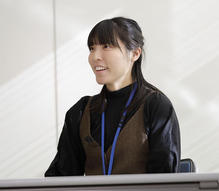 光實 鮎里さん