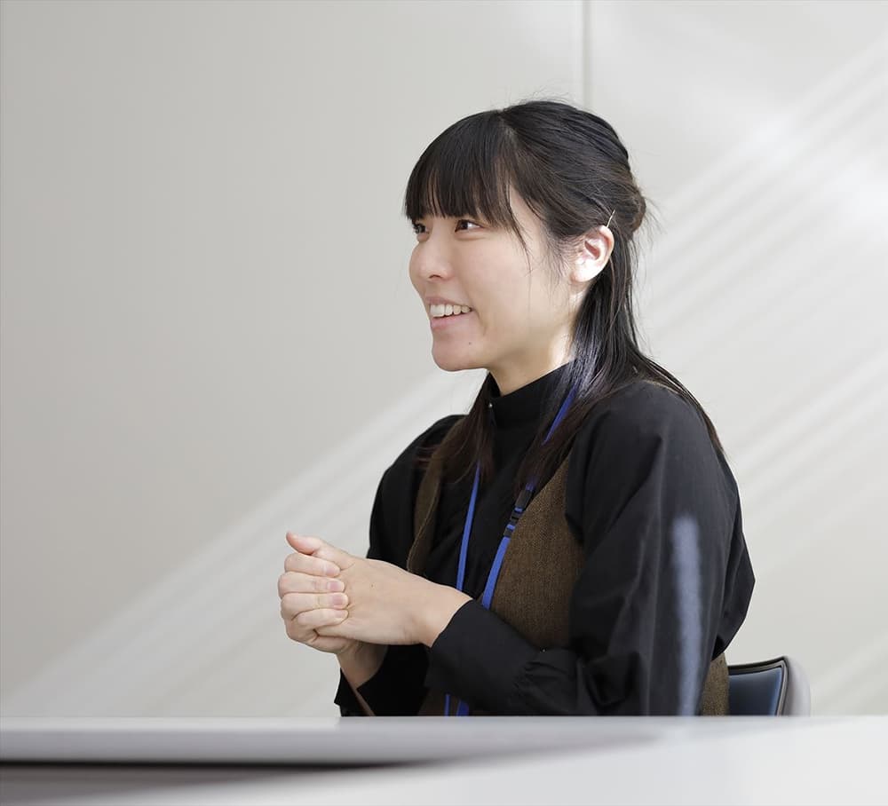 光實 鮎里さん